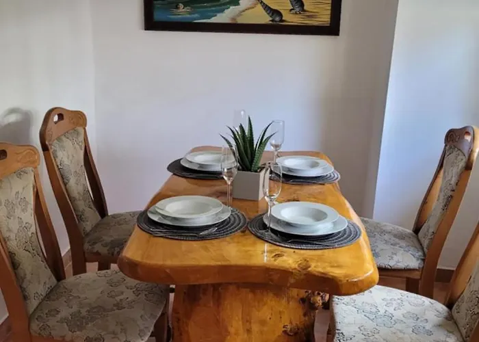 Tuba Apartment *