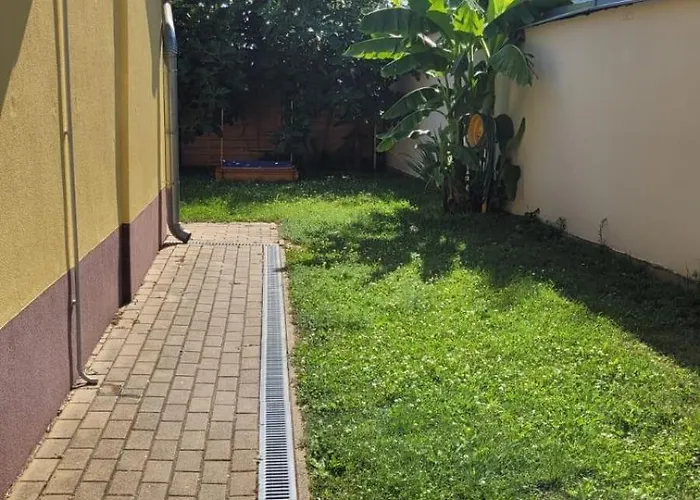 Tuba Apartment *